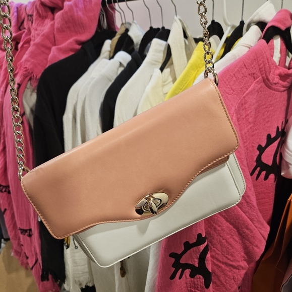 Axara leather bag (new without tags) - Picture 2 of 11